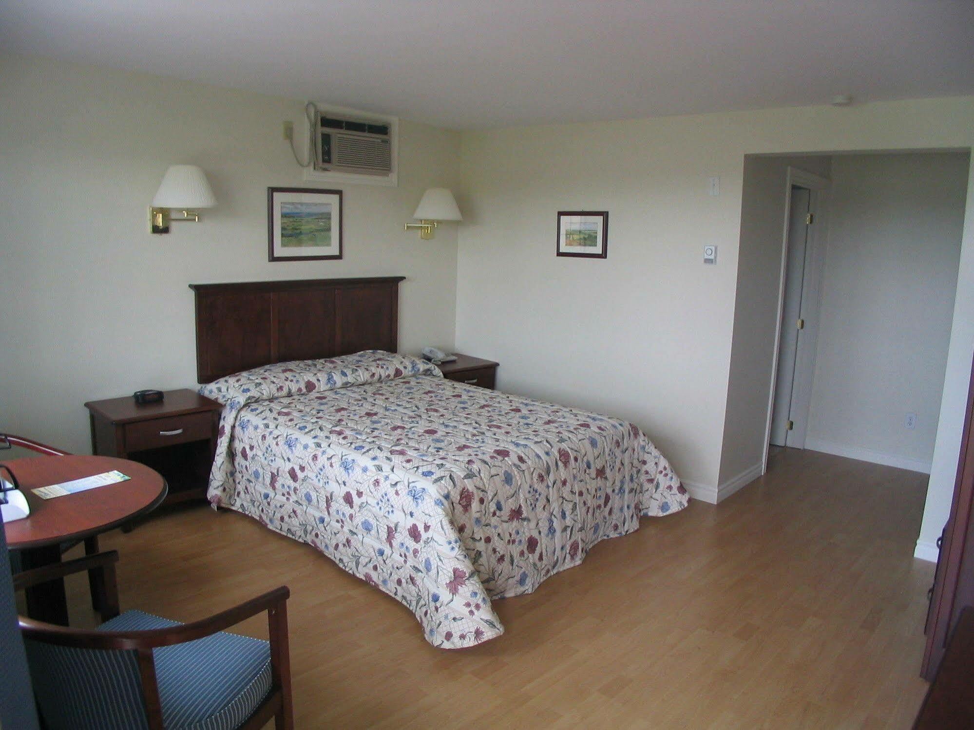 The Motel 3*